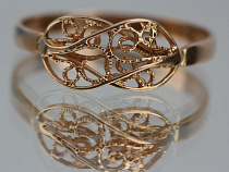 Калининградка отжала витрину в ломбарде и украла 8 золотых колец