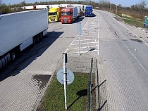 На границе с Литвой вновь собираются очереди