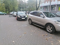 На улице Озерова «Шевроле» сдал задом на пенсионерку