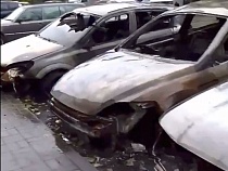 В Гурьевске ночью внезапно сгорели сразу три автомобиля