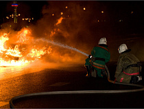 В Калининграде ночью опять загорелась легковушка