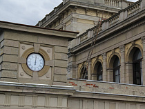 Музей искусств в Калининграде установил часы на старинной бирже