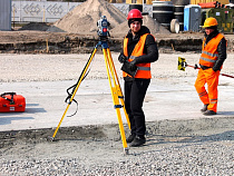 Каждая третья компания в России сокращает зарплаты