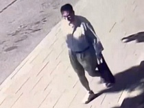 В Калининграде полиция ищет забравшего чужой смартфон скуфа