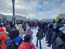 Сторонники Навального вновь прошли по центру Калининграда