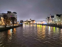 В Калининграде у немецкого собора заметили блуждающее под водой свечение