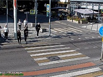 Новый уровень безопасности: в Калининграде «Ростелеком» установил первый умный пешеходный переход