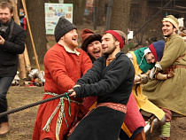 На Масленицу в Калининградском зоопарке пройдут богатырские сражения и конкурс по «скоростной» распилке дров