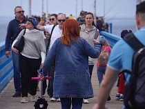 Жители Зеленоградска бегут от наплыва туристов в палатки на востоке области