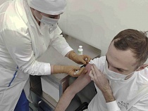 В Калининград военным самолётом доставили вакцину от коронавируса