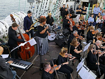 Звезда джаза Дебора Браун спела на борту «Крузенштерна»