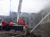 МЧС рассказало о скорости тушения пожара в Калининграде