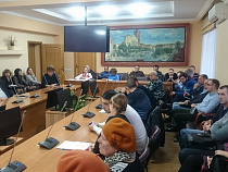 Администрация предложила торговцам янтарём на Верхнем озере другие места в Калининграде (видео)