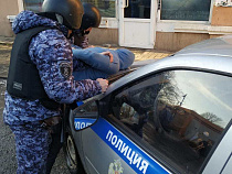 Калининградец в магазине напал с ножом на соперника