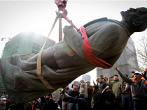 Монголия выставляет на аукцион памятник эпохи социализма