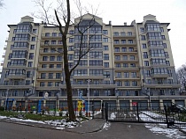 В Пионерском приставы арестовали участок и автомобиль у полного тёзки