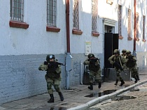 В Гусеве военные отразили атаку «террористов» 