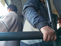 Алиханов предложил калининградцам ездить на такси 