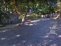 Алиханов поручил уберечь от застройки горку Бесселя