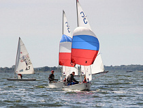 Началось «Открытое Первенство города Калининграда по парусному спорту» в Калининградском заливе