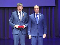 Беспрозванных келейно вручил орден Кропоткину