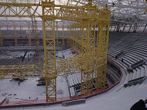 На стадионе к ЧМ-2108 по футболу в Калининграде смонтировали крышу (видео)