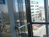 В Калининград приехало 20 лифтов