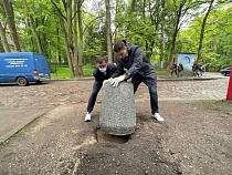 Алиханов публично отчитался перед Дятловой об установке трёх урн