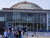 В калининградском аэропорту не смог приземлиться самолет из Москвы