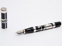 Антон Алиханов выставил на аукцион свои подарки