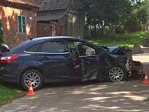 Алкоголик врезался в дерево на «Форд Мондео» в Озёрском районе