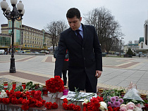 Алиханов помянул людей, погибших при взрыве в Санкт-Петербурге