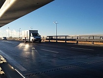 В Калининграде пилот гидросамолёта повторил трюк лётчика Чкалова