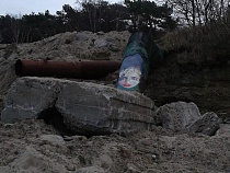 Соцсети: для укрепления резиденции в Пионерском отгрызли берег в Заостровье*