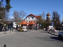 Охранник в Светлогорске украл электросамокаты, спрятал их в машине и дома