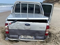 В Калининградской области пляж внезапно наказал янтарщика за беспредел