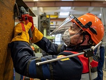 В Калининграде началось тестирование экзоскелетов на рабочих