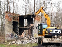 Дятлова разрушила подставные домики для застройки леса в Чкаловске