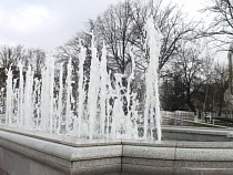  В Калининграде заработали 12 городских фонтанов