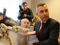 Павел Астахов оставил Калининграду детсад, игрушки и уголовное дело
