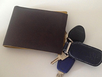 У 20-летнего калининградца украли два телефона, 40 тысяч рублей и «Мерседес»