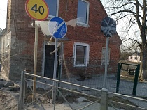 В Черняховском районе женщина переломала приятелю рёбра табуреткой