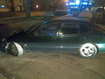 Пьяный на «Лексусе» повредил несколько машин в Калининграде