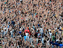 Концерт «Ленинграда» собрал более 21 тысячи человек (видео, фото)