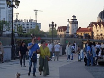 Фотографам с живым реквизитом угрожают рейдами в Калининграде