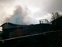 В Калининграде горит склад площадью 800 кв.м.