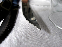 В Балтийске словесный конфликт между соседями перерос в поножовщину