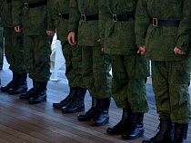 Рядовой войсковой части в Калининграде избил одного и вымогал деньги у троих сослуживцев