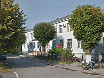 В Светлом выселяют семью из нехорошей квартиры 