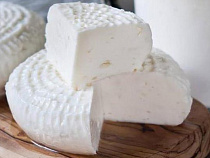 В фермерском сыре обнаружены опасные бактерии 